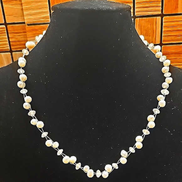 Elegant Genuine Freshwater Pearl Necklace - Picture 1 of 3
